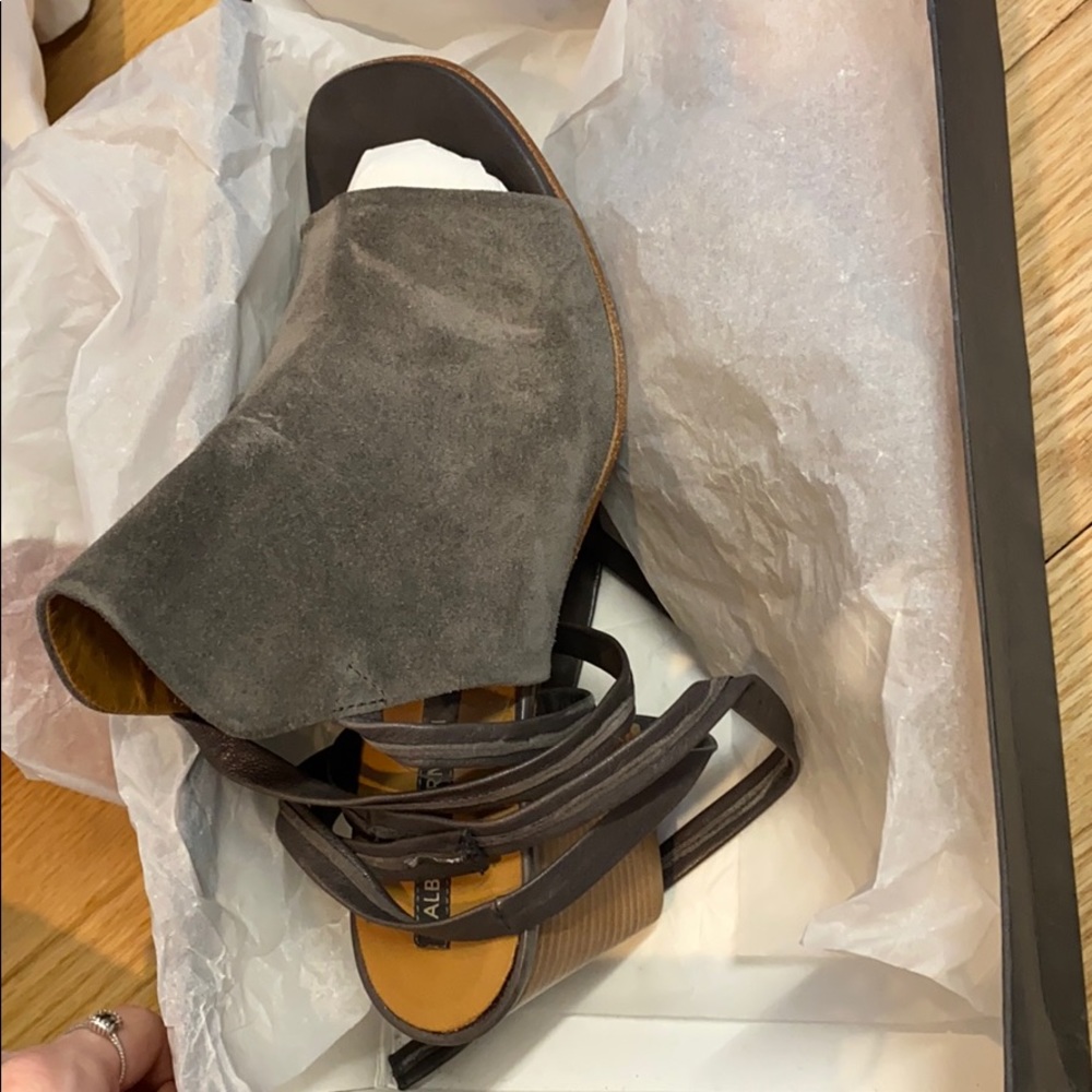 Alberto Fermani wooden heel with leather wrap